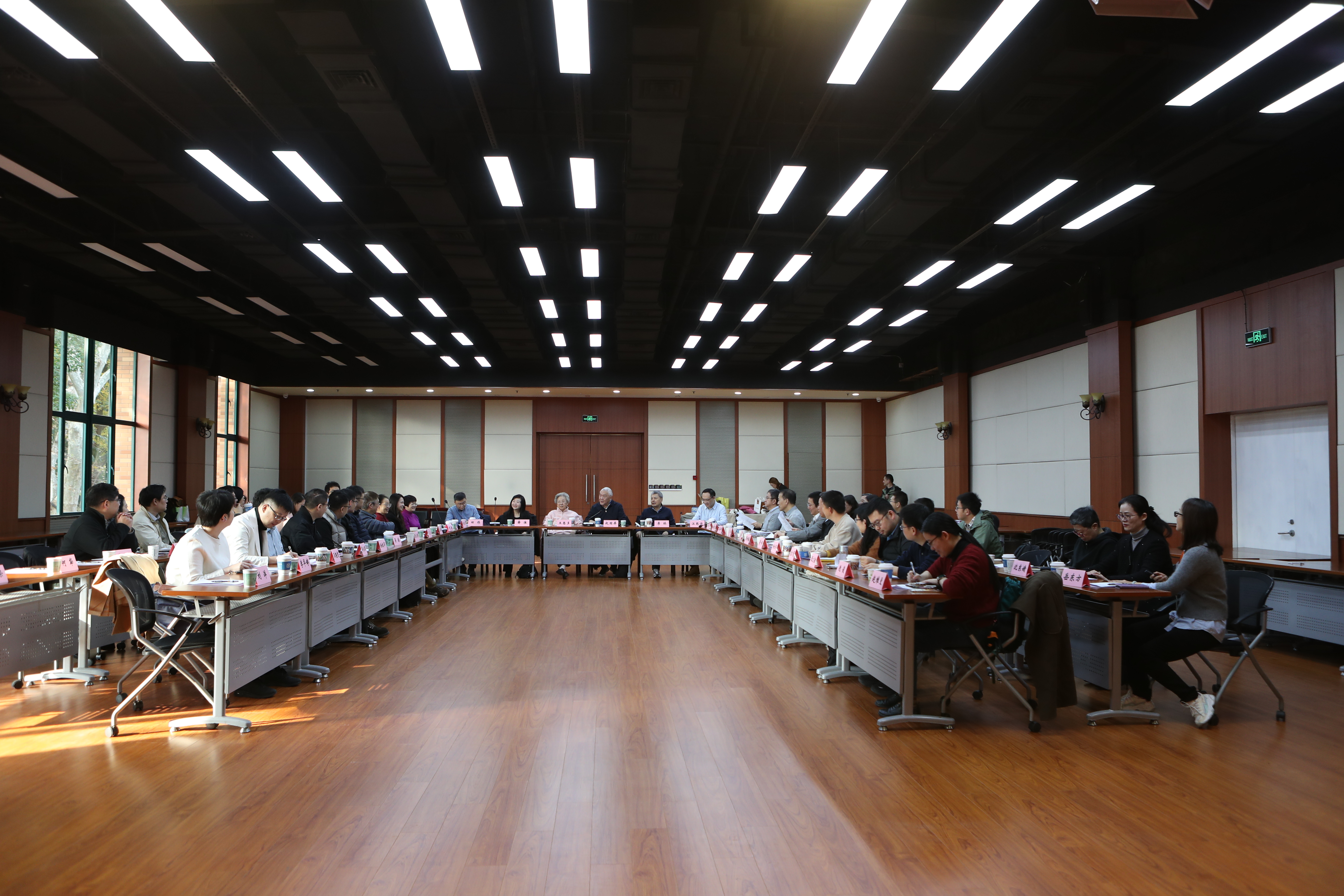 營養(yǎng)與健康所召開2025年《生命科學(xué)》編委會(huì)暨第一屆青年編委會(huì)工作會(huì)議（滬區(qū)）